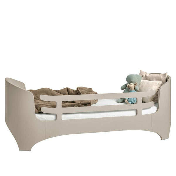 Leander Classic™ juniorseng, sengehest, cappuccino