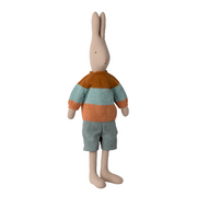 01_16-3503-00_Maileg-kanin-stoerrelse-5-troeje-og-shorts.png