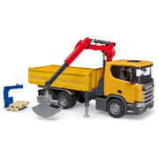 01_Bruder Scania Super 560R lastbil med krak og 2 paller.png