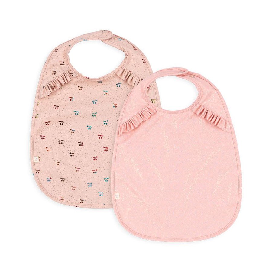 Konges Sløjd 2 - pak hagesmæk med flæse, cherry sparkle