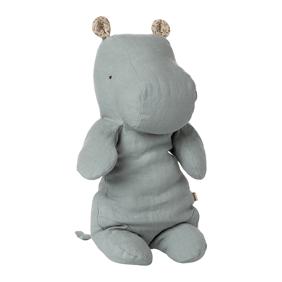 01_Maileg safari friends flodhest, lyseblå.jpg