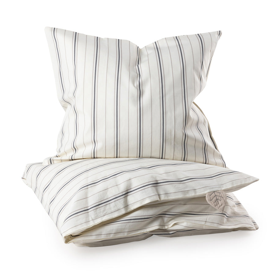 01_Sebra Junior sengetøj, cream stripe.jpg