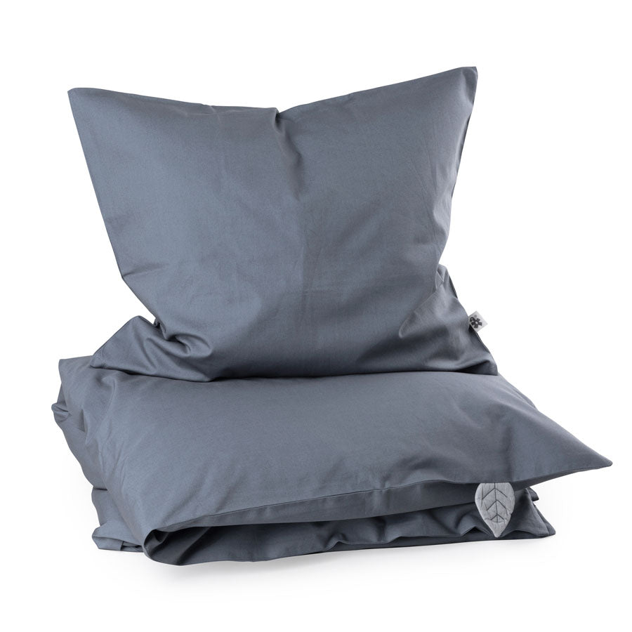 01_Sebra Klassisk baby sengetøj, forest lake blue.jpg