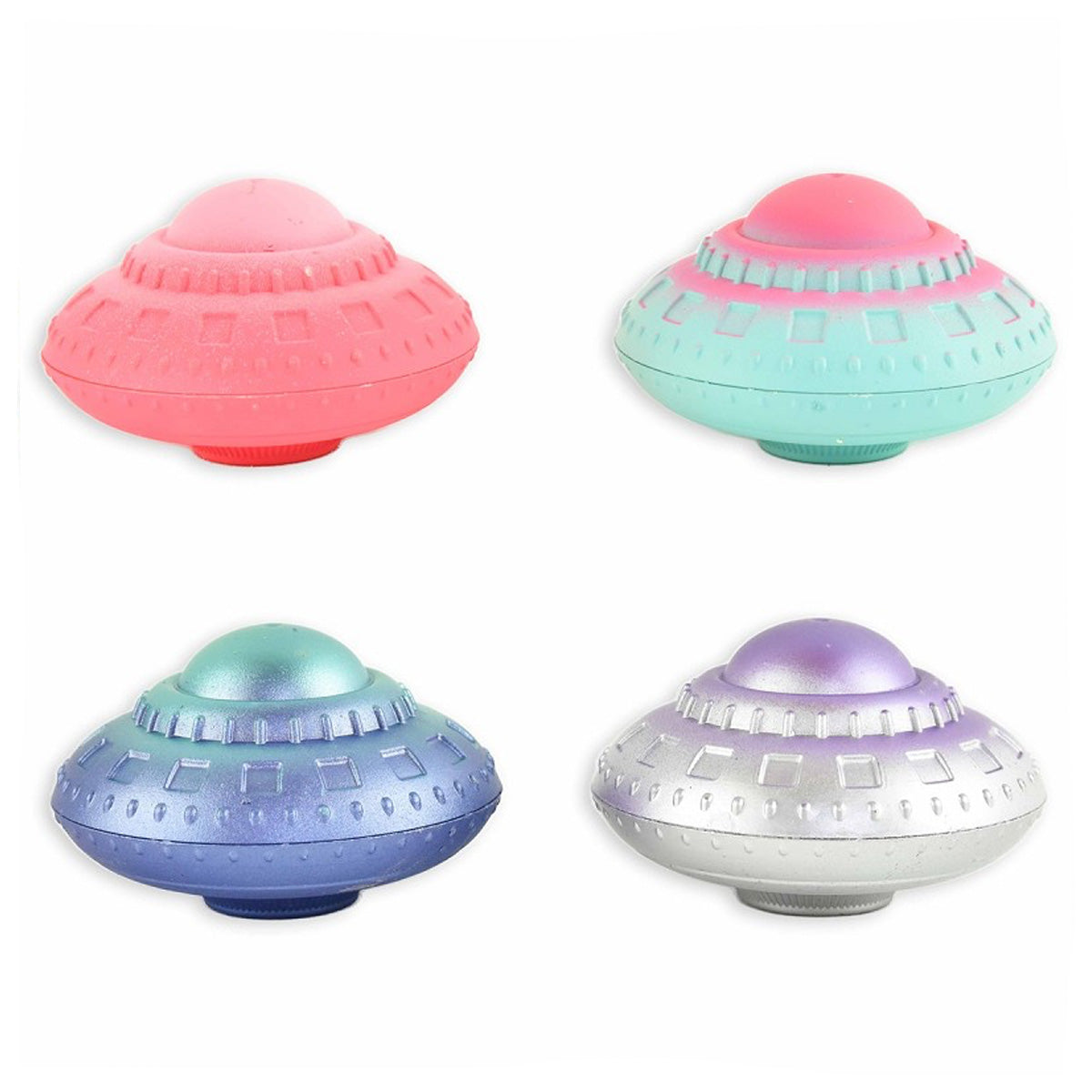 01_Ufo med alien der vokser-2.jpg