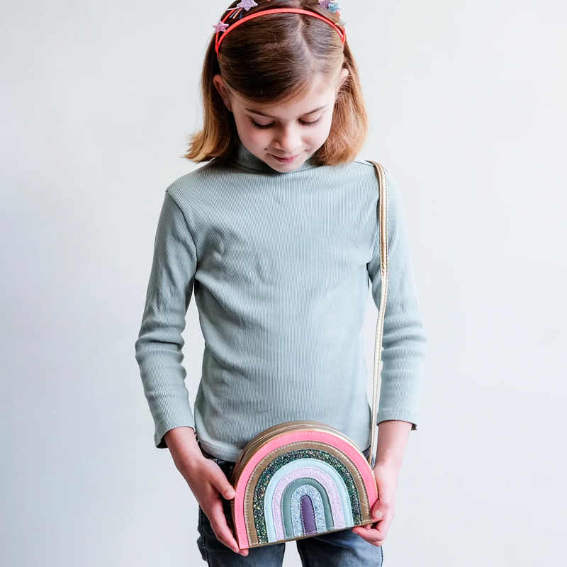 02_12309754_Mimi--Lula-skuldertaske-regnbue-2.png