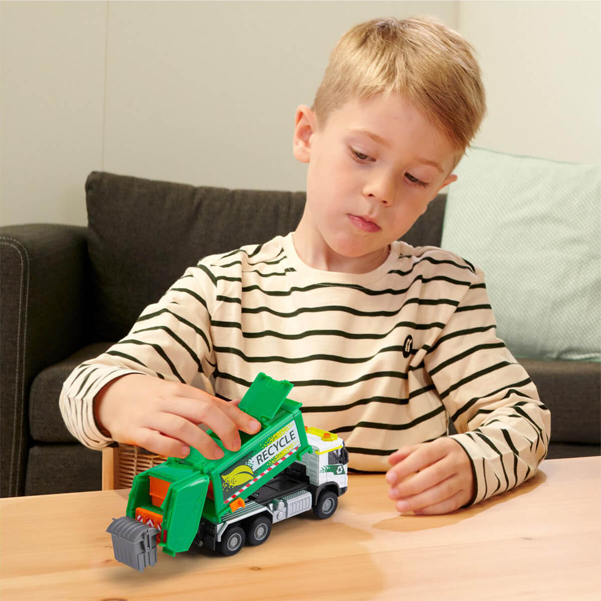 Majorette Volvo FMX Truck Garbage Collector