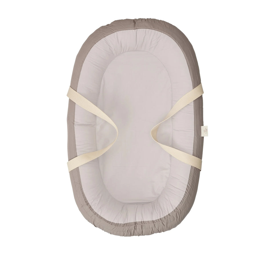 02_Copenhagen Colors Future babynest og lift, dark grey comb. 1.jpg