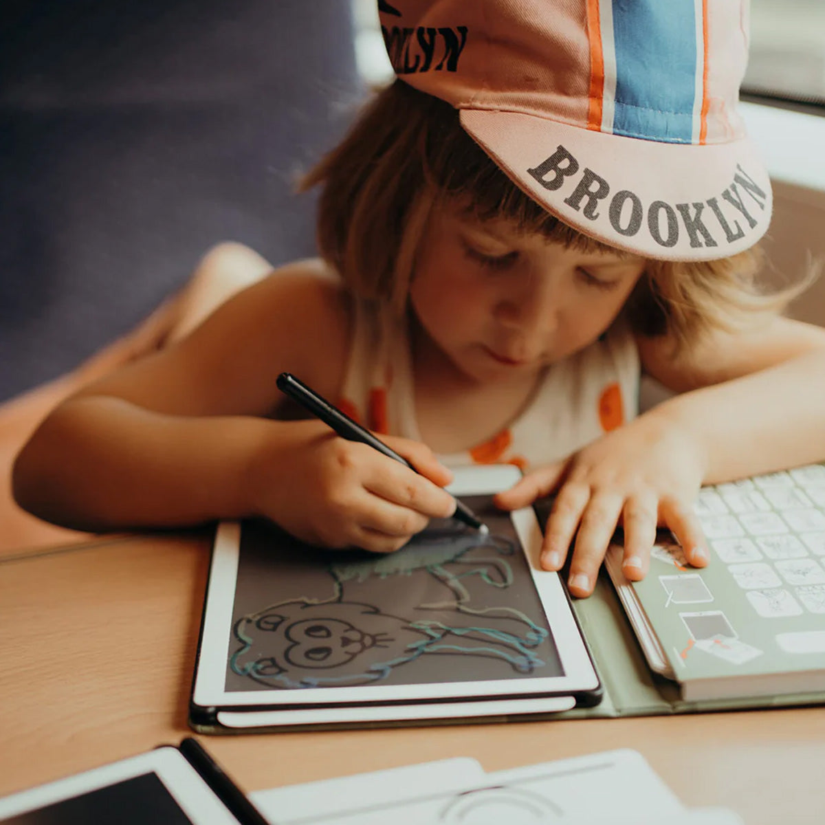 02_Kidydraw mini skitsebog med LCD skærm-2.jpg