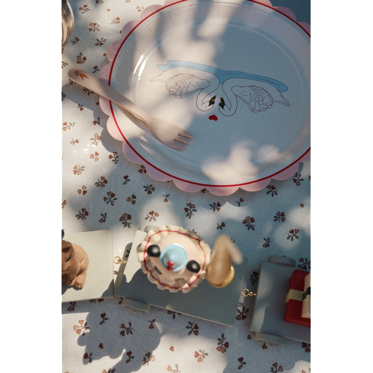 02_Konges Sløjd Svane fødselsdags tallerkner, swan.png