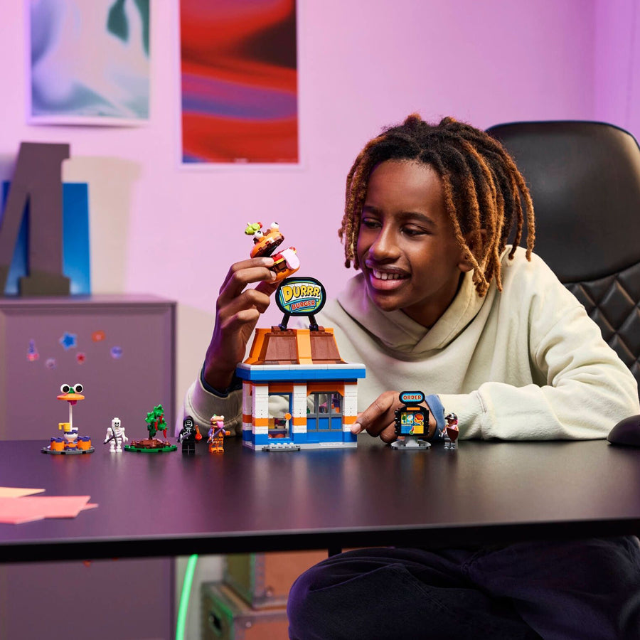 02_LEGO® Fortnite®, Durr Burger-restaurant 1.jpg