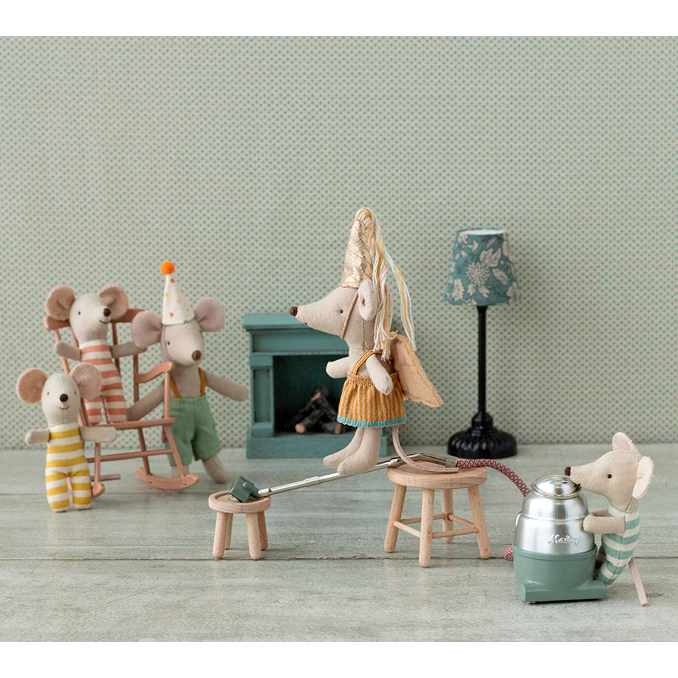 02_Maileg Trillinger, Babymus i Tændstikæske.png