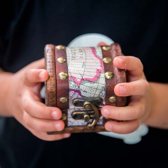 02_Skattekiste med diamanter.jpg