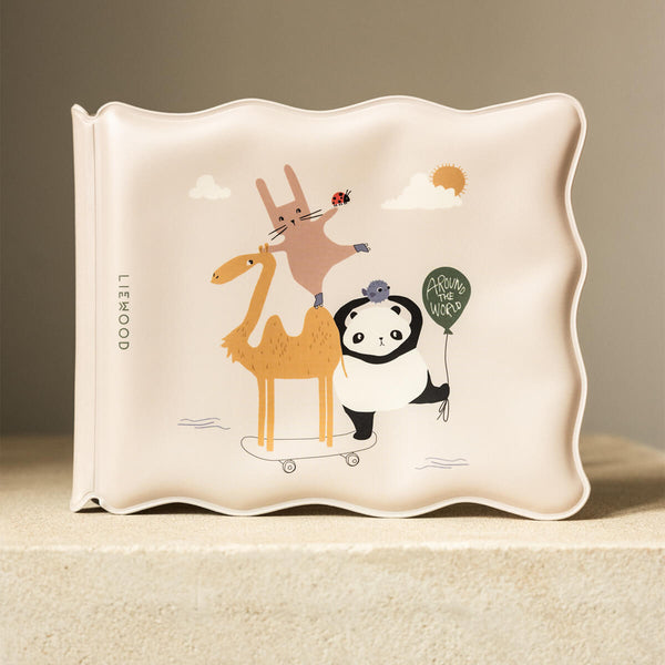 Liewood Waylon Magisk Vandbog, Around the World/Sandy