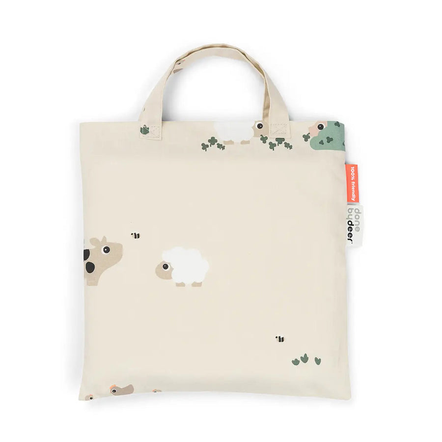 03_Done by Deer babysengetøj, tiny farm sand 2.jpg