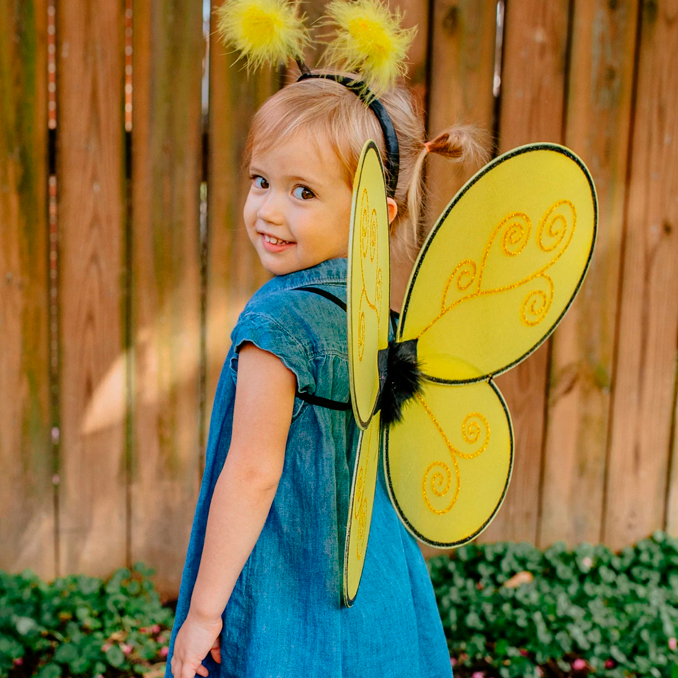 03_Great Pretenders Humlebi vinger og hårbånd-2.png