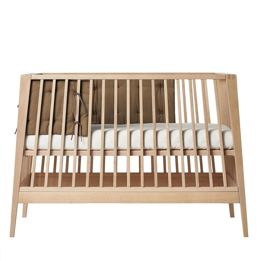 03_Leander sengerand til Linea™ og Luna™ babyseng, mocca 2.jpg