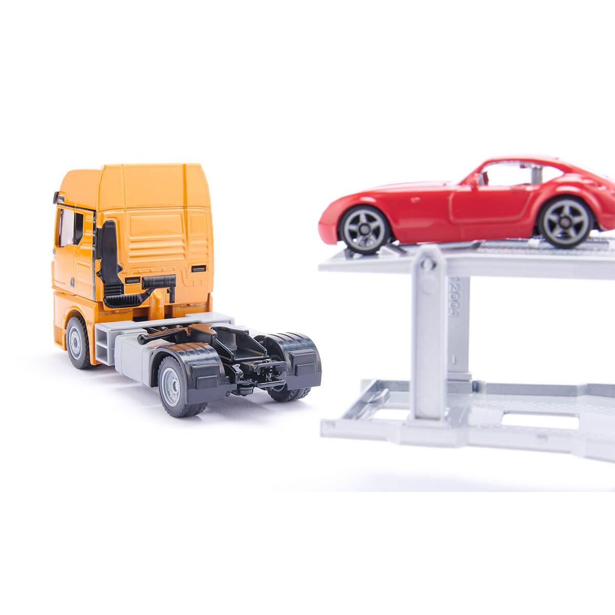 04_313-3944-siku-man-bil-transporter-03.jpg