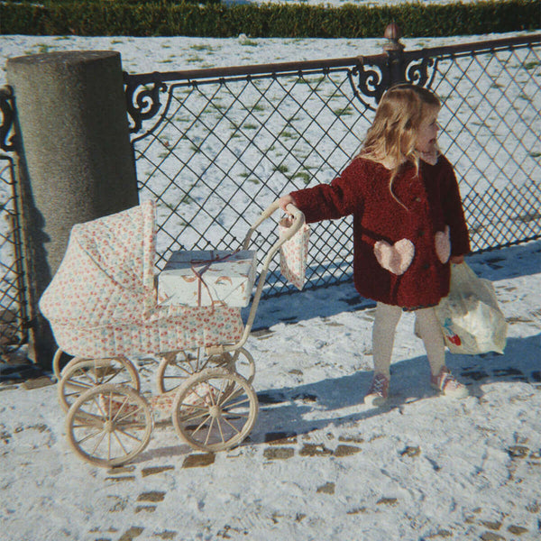 Konges Sløjd Minnie Dukkevogn, Lumina