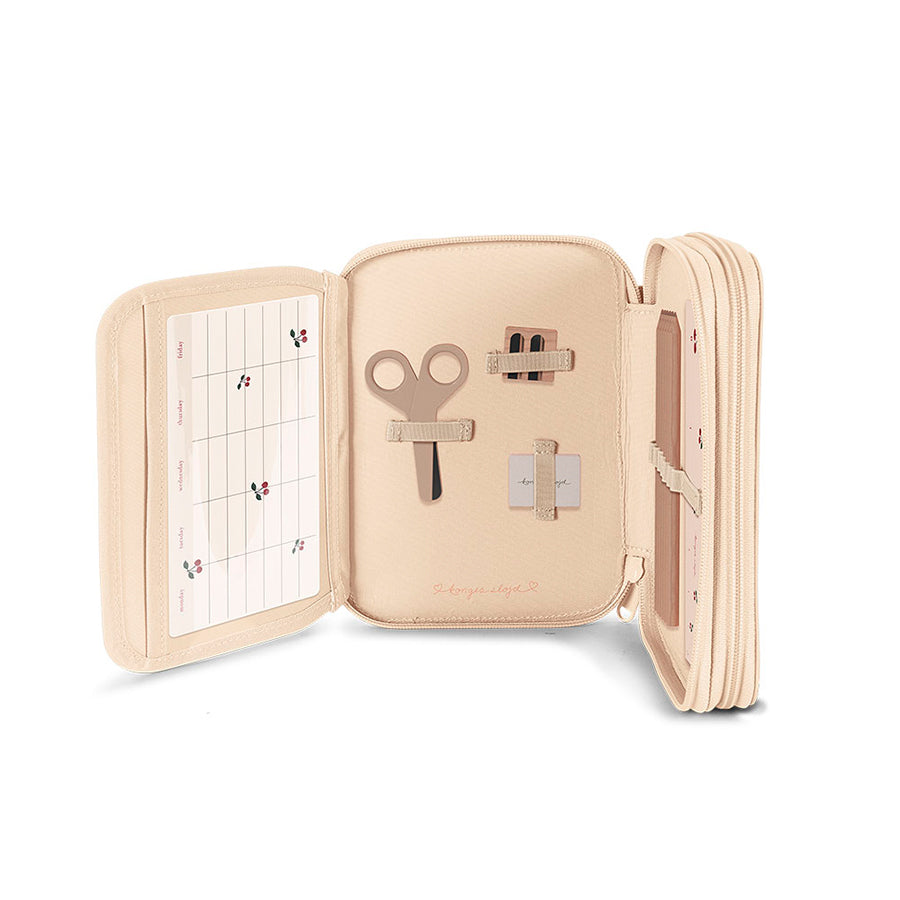 05_Konges Sløjd Clover penalhus, Kaluka 4.jpg