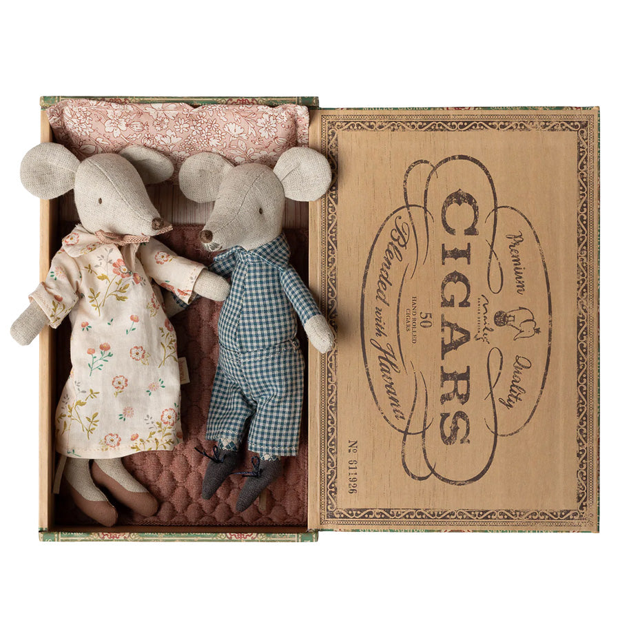 Bedstemor og -Far Mus i Cigaræske