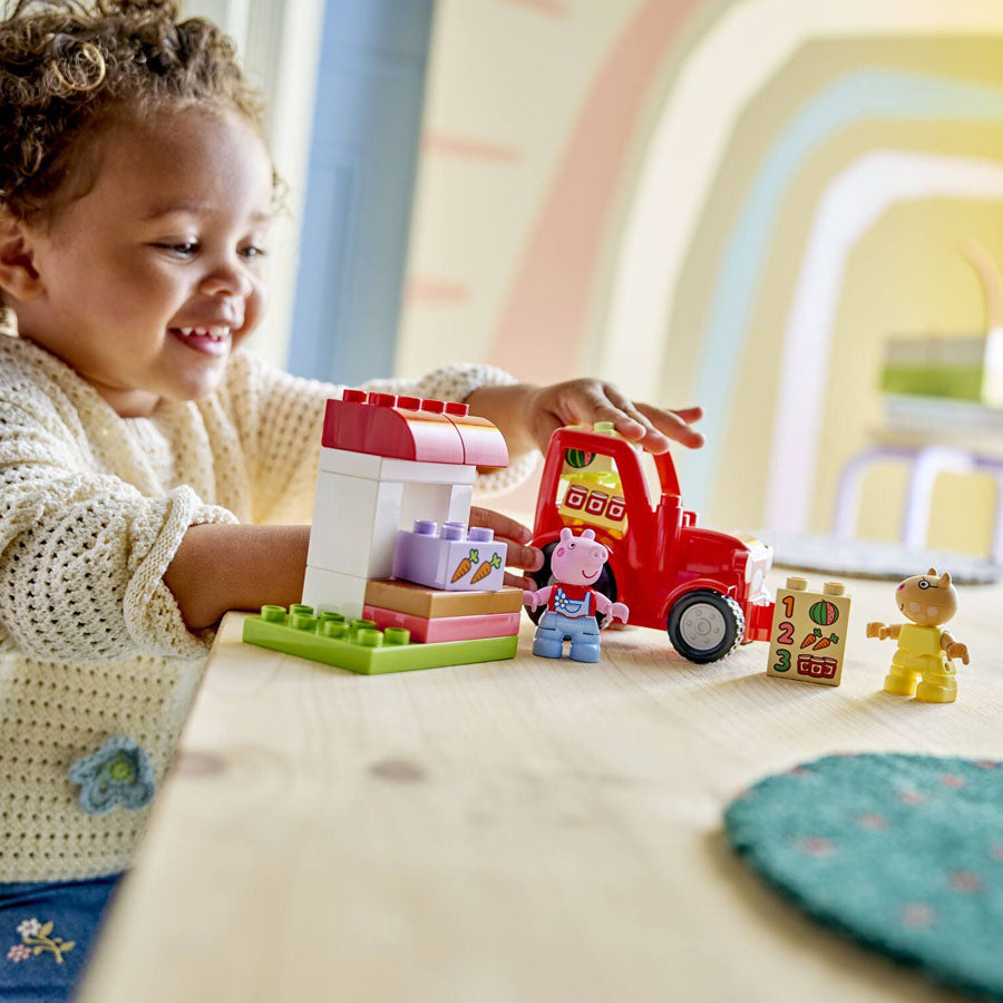 DUPLO Traktor og Marked med Gurli Gris