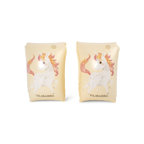 Alfie Badevinger i Unicorn Shores