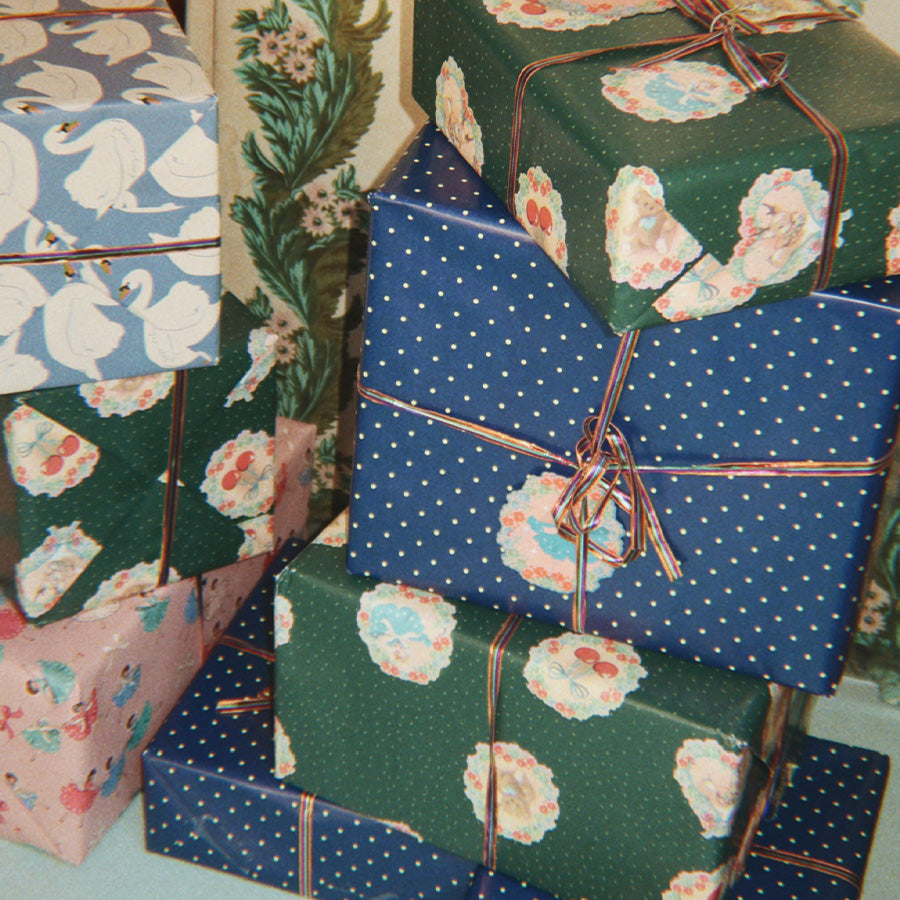Gavepapir i Deer Diary Green