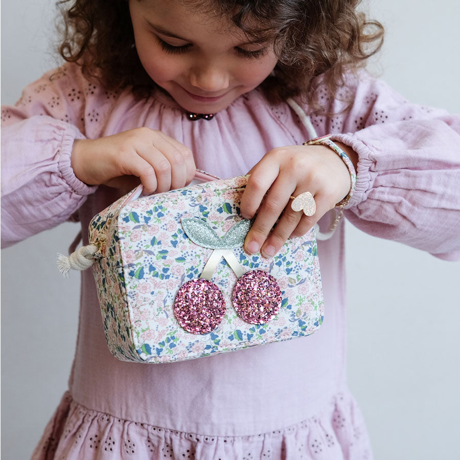 Mimi & Lula Skuldertaske, Floral Cherries - Florence